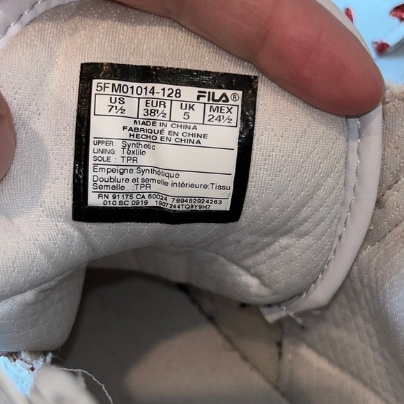 Women CUTE red sparkly novelty heart FILA high tops sneaker shoe size 7.5 - Picture 8 of 14